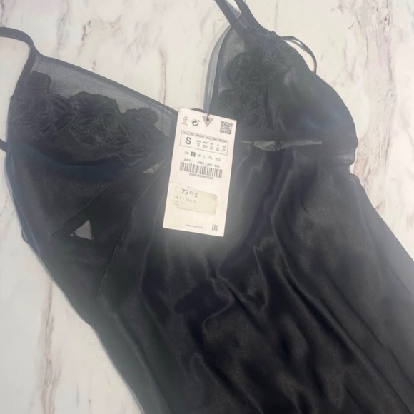 Zara satin dress - Picture 2 of 4